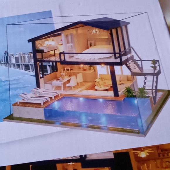 Diy House Do it yourself kit. New, - Picture 2 of 2